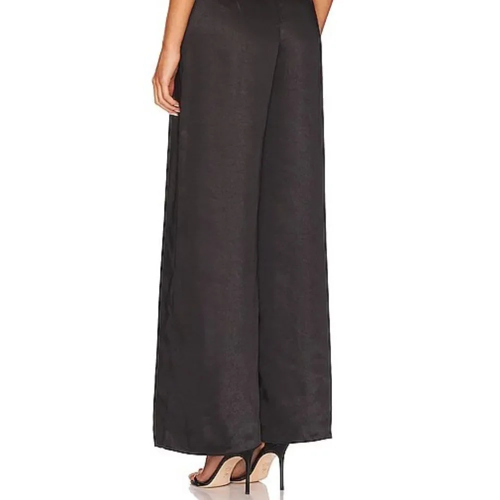 NWT Elliatt - Lydia Jumpsuit - Black - size XS - Picture 6 of 10